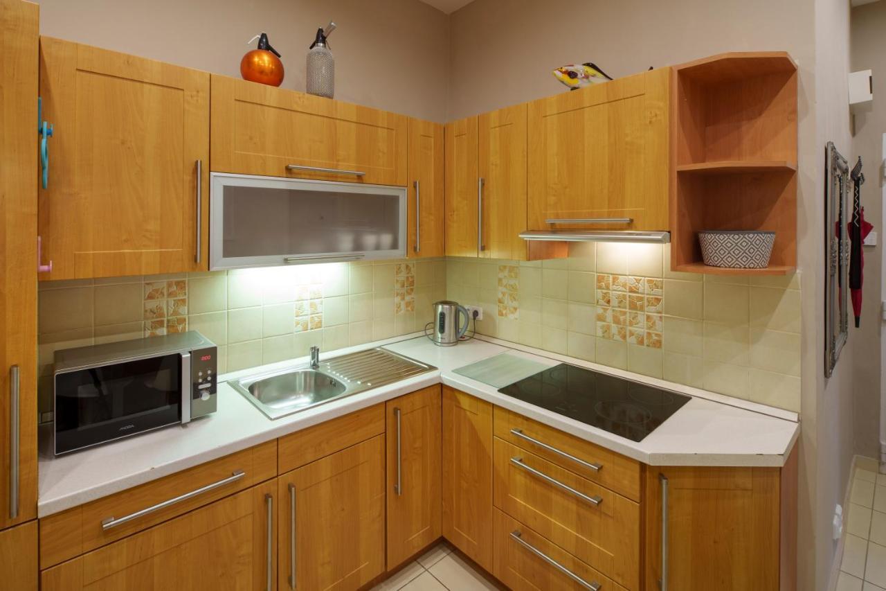Dlouha With Balcony Apartment
